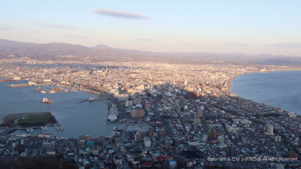 函館山山頂展望台から15時30分頃