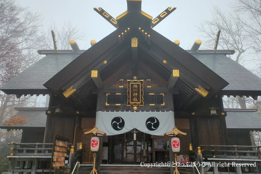 旭川神社本殿