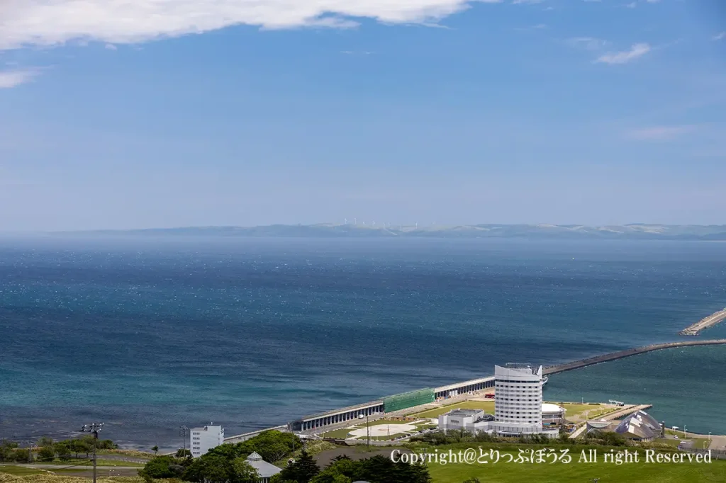 稚内公園から見た宗谷岬