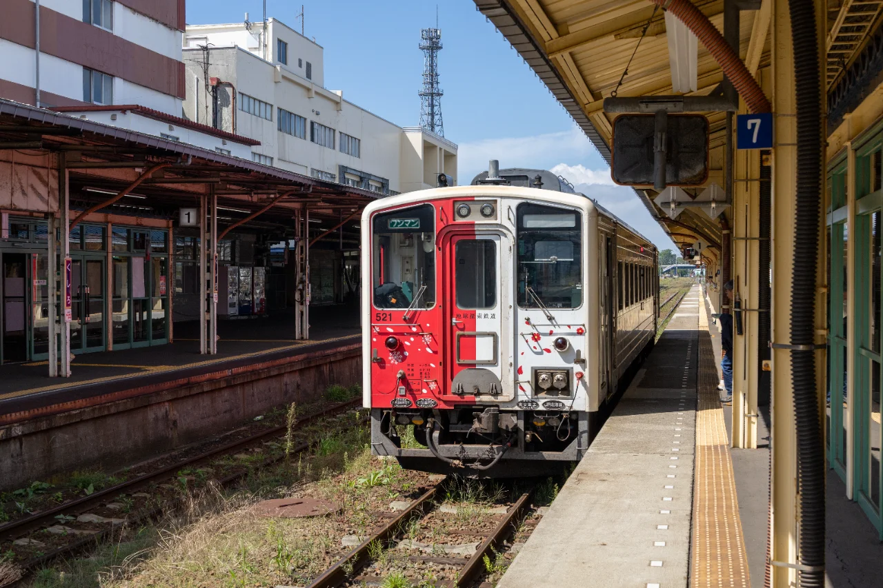 釧路駅に停車する根室行き普通列車